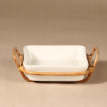 Arabia Kilta bowl, rattan rack, white, designer Kaj Franck
