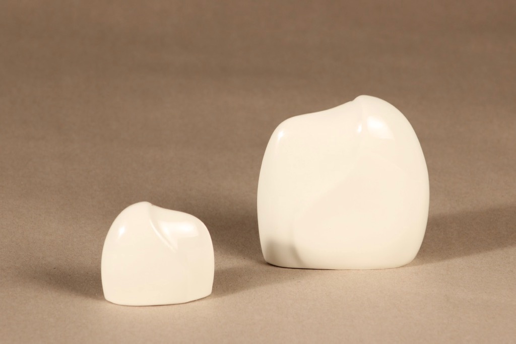 Arabia Lumina shakers, white, 2 pcs design Pauli Partanen