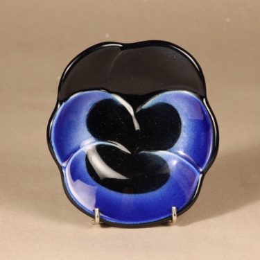 Arabia Viola koristelaatta, sininen, musta, suunnittelija Birger Kaipiainen,