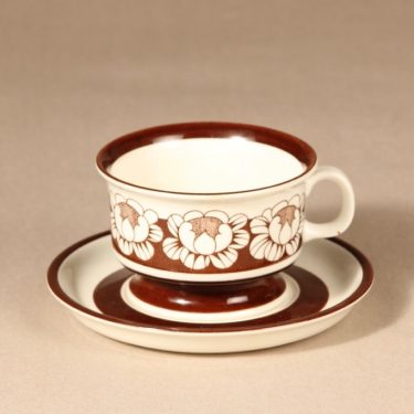 Arabia Katrilli teekuppi, ruskea, suunnittelija Esteri Tomula, serikuva