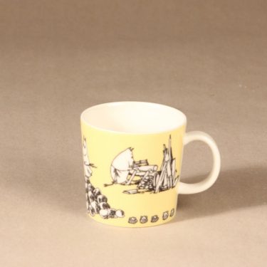 Arabia Moomin mug yellow design Tove Slotte
