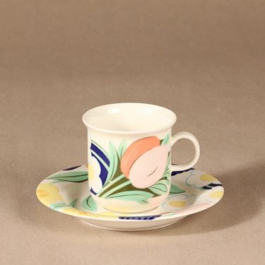 Arabia Poetica coffee cup designer Dorrit von Fieandt