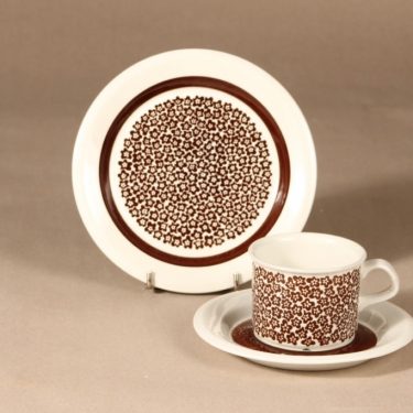 Arabia Faenza kukka kahvikuppi ja lautaset, ruskea, suunnittelija Inkeri Seppälä, serikuva, kukka