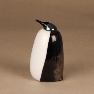 Nuutajärvi penguin Pang designer Oiva Toikka