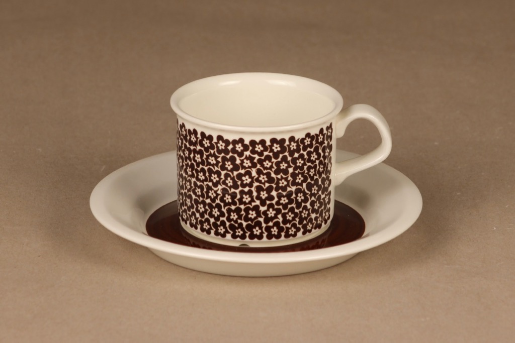 Arabia Faenza brown flower coffee cup designer Inkeri Seppälä