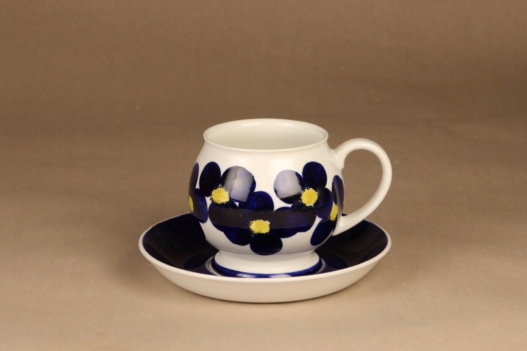Arabia Aprilli cup and saucer designer Esteri Tomula