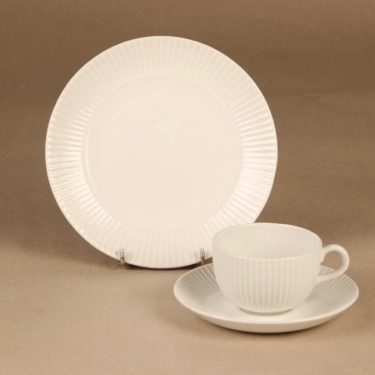 Arabia coffee cup and plates, white