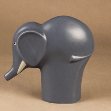 Arabia Runfree elephant Selma designer Howard Smith