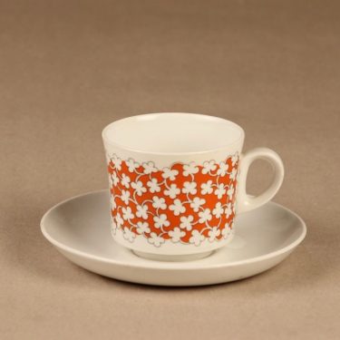 Arabia Pikkukukka kahvikuppi ja lautaset, 3 osaa, suunnittelija , 3 osaa