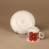 Arabia Isokukka kahvikuppi ja lautaset, punainen, suunnittelija Esteri Tomula, kukka, retro kuva 4