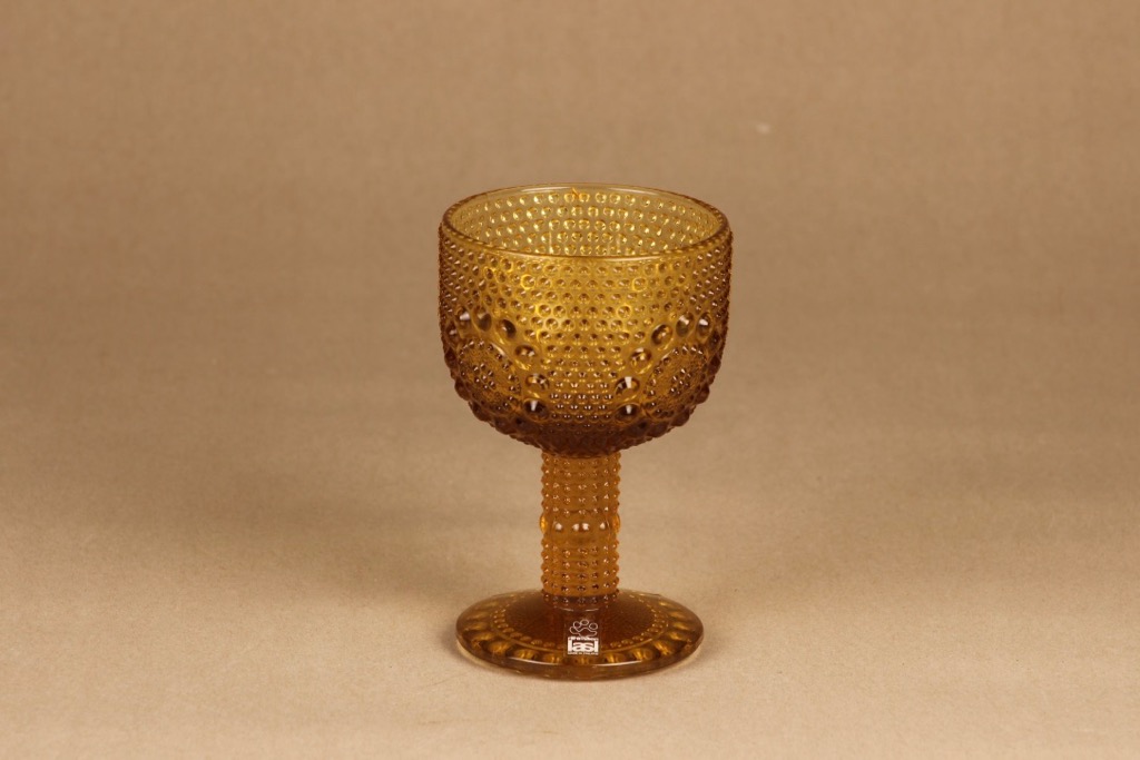 Riihimäen lasi Grapponia wine glass, amber designer Nanny Still
