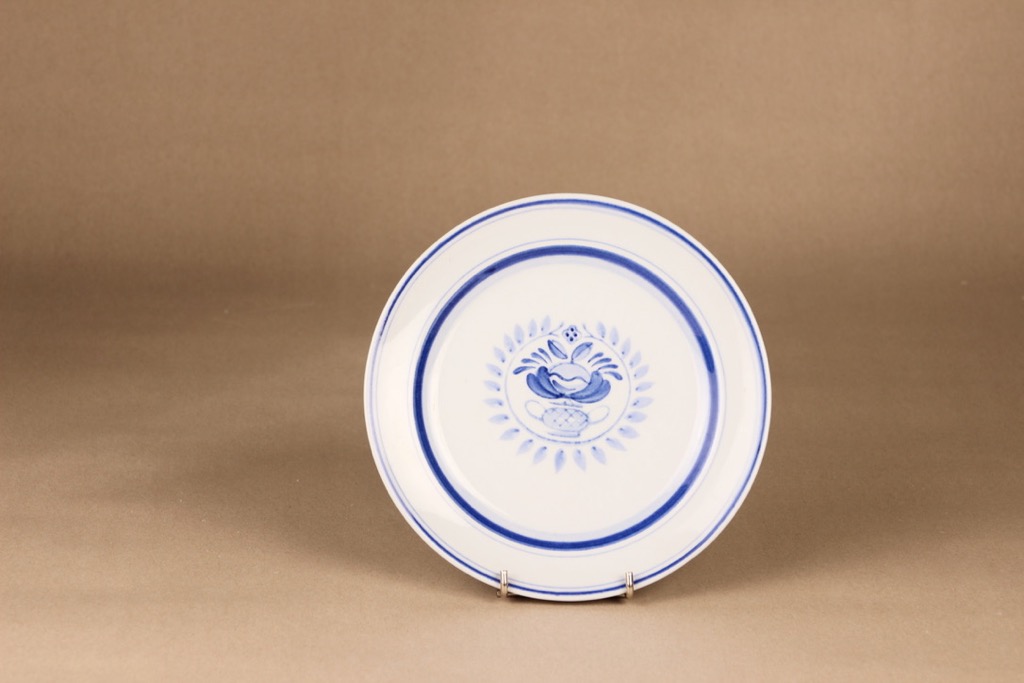 Arabia Blue Rose dinner plate 19.5 cm, designer Svea Granlund, hand-painted, flower decoration