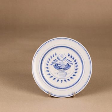 Arabia Blue Rose lautanen, matala 14.5 cm, suunnittelija Svea Granlund, matala 14.5 cm, käsinmaalattu,kukka-aihe