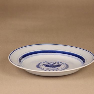 Arabia Blue Rose lautanen, syvä 21.7 cm, suunnittelija Svea Granlund, syvä 21.7 cm, käsinmaalattu,kukka-aihe
