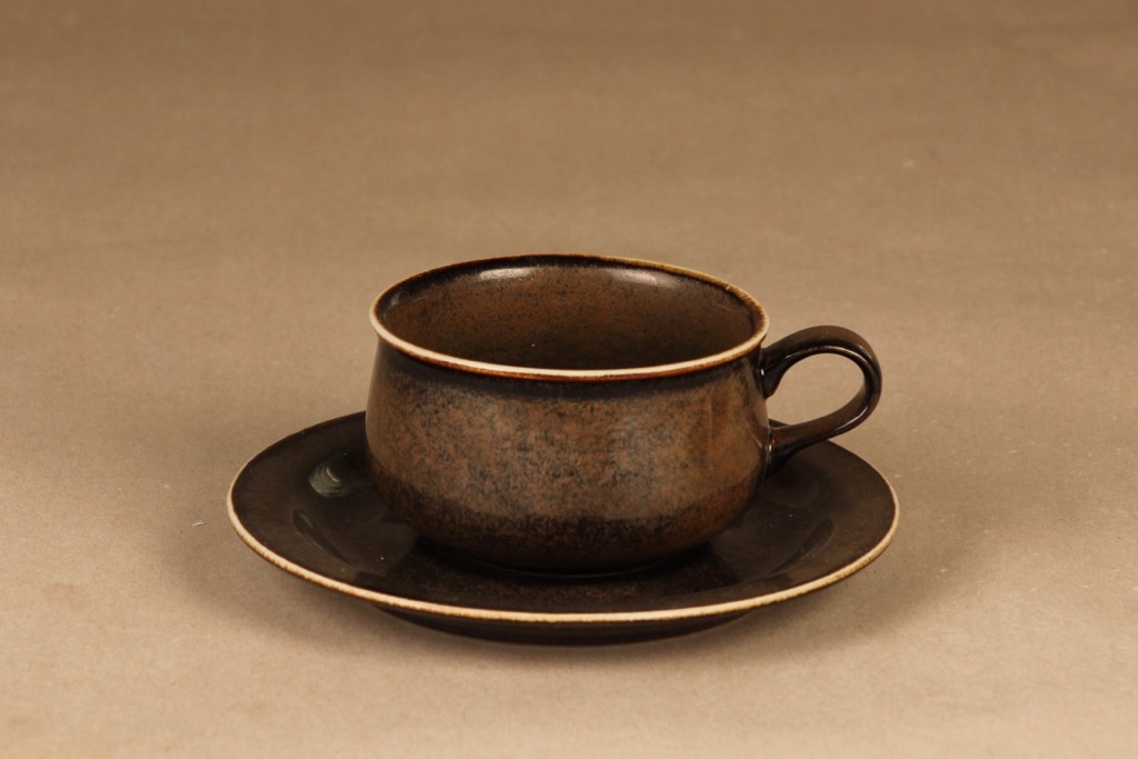 Arabia PW tea cup, brown, designer Peter Winquist