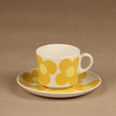 Arabia Aurinko kahvikuppi, keltainen, suunnittelija Esteri Tomula, serikuva, retro