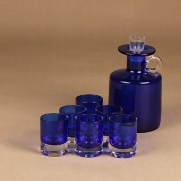 Kumela karahvi ja 6 lasia, sininen, 7 kpl, suunnittelija Sirkku Kumela-lehtonen,