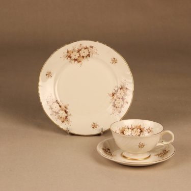 Arabia Raija coffee cup and plates designer Raija Uosikkinen