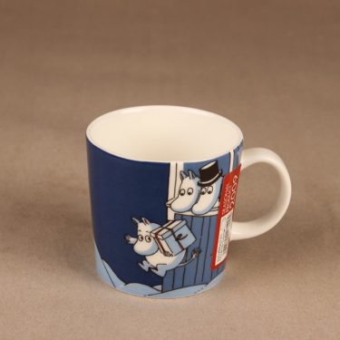 Arabia Moomin mug Christmas surprise 2009 designer Tove Slotte-Elevant