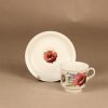Arabia Valmu kahvikuppi ja lautaset(2), monivärinen, suunnittelija Esteri Tomula, kukka, serikuva kuva 2