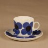 Arabia Aurinko kahvikuppi ja lautaset(2), sininen, suunnittelija Esteri Tomula, kukka, serikuva kuva 2