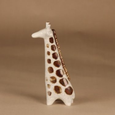 Arabia kirahvi, käsinmaalattu, suunnittelija Taisto Kaasinen, käsinmaalattu