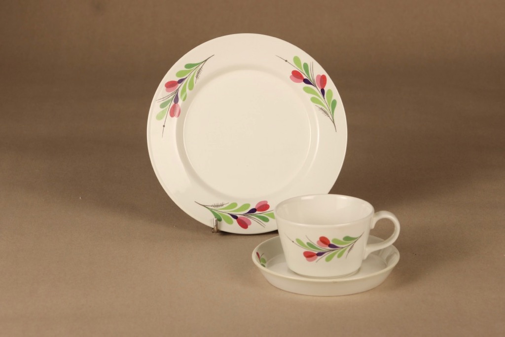 Arabia Hely coffee cup and plates(2) designer Olga Osol