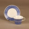Arabia Lobelia kahvikuppi ja lautaset (2), sininen, suunnittelija Esteri Tomula, ornamentti kuva 3