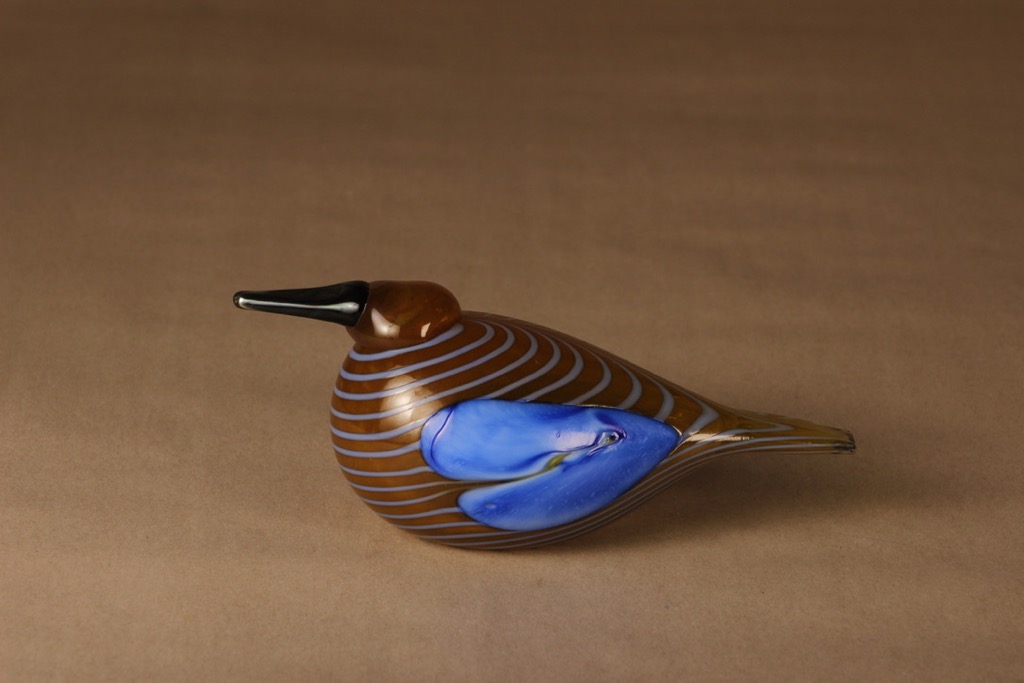 Nuutajärvi annual bird Blue Scaup Duck 2004 designer Oiva Toikka