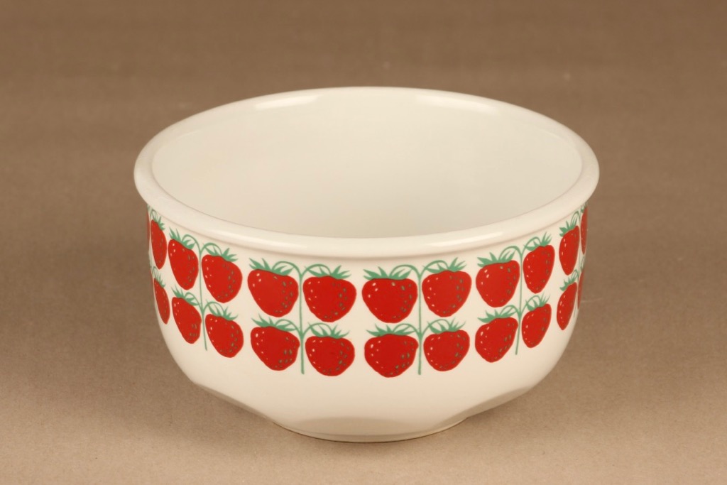 Arabia Pomona Strawberry bowl S designer Raija Uosikkinen