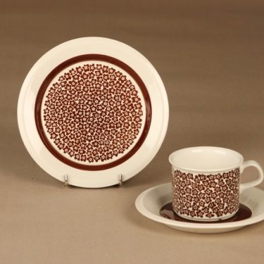 Arabia Faenza kukka kahvikuppi ja lautaset (2), ruskea suunnittelija Inkeri Seppälä
