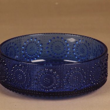 Riihimäen lasi Grapponia serving bowl, blue. designer Nanny Still