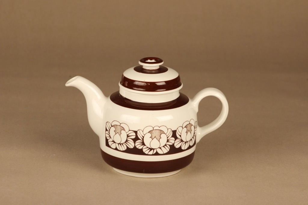 Arabia Katrilli tea pitcher designer Esteri Tomula