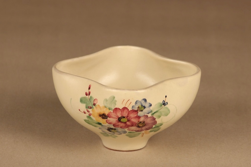 Arabia ARA bowl, hand-painted designer unknown