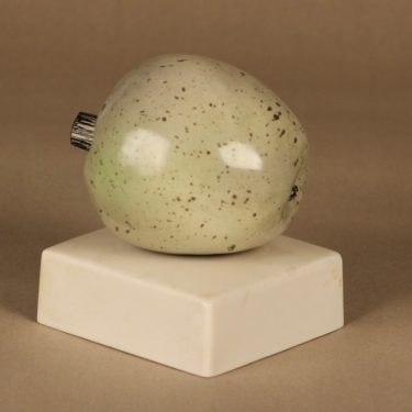 Arabia Pro Arte ceramic sculpture apple, hand-painted designer Gunvor Olin-Grönqvist