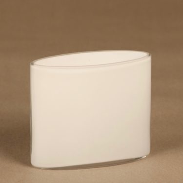 Iittala Ovalis vase, white designer Tapio Wirkkala
