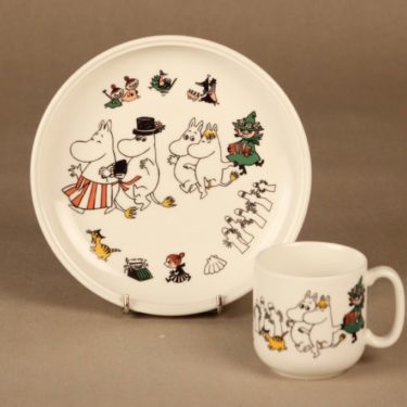 Arabia Muumi plate and mug Happy Family designer Tove Slotte-Elevant