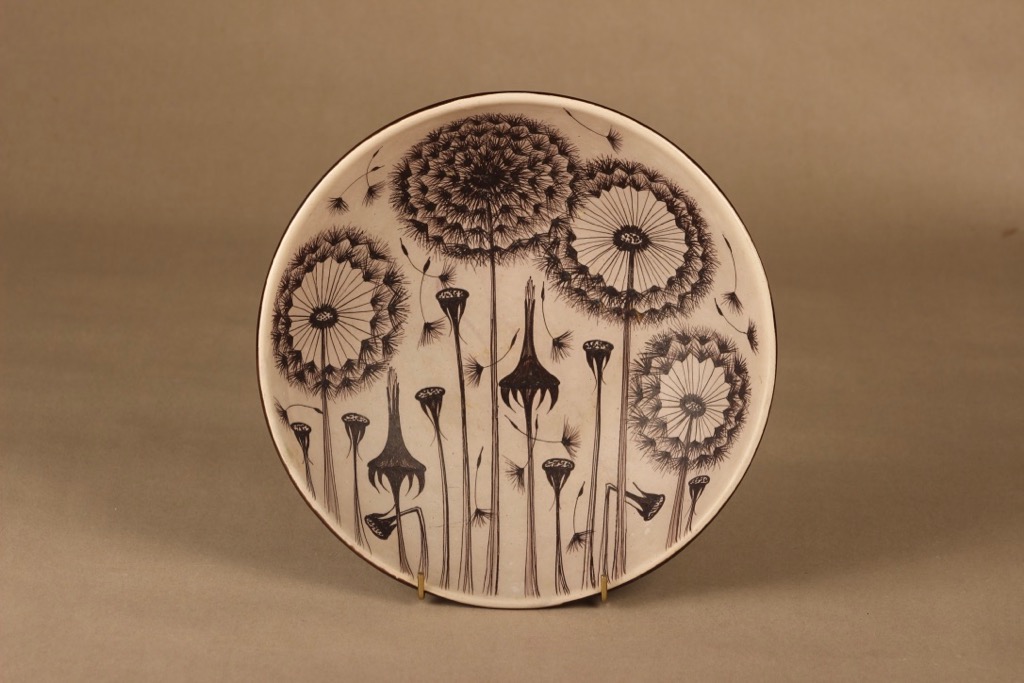 Kupittaan savi bowl, hand-painted designer Raili Suvanto