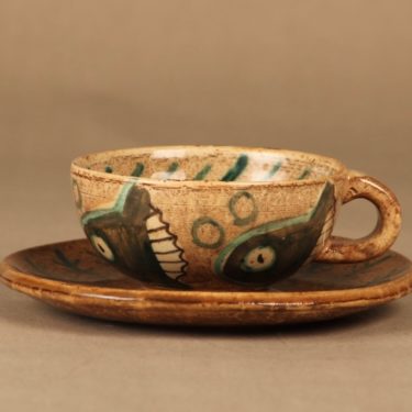 Kupittaan savi tea cup, hand-painted signer Gunnar Iso-Puonti