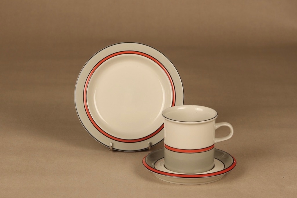 Arabia Aslak cacao cup and plates (2) designer Inkeri Leivo