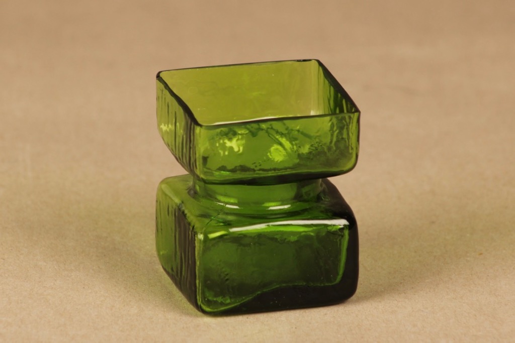 Riihimäen lasi Pala vase green, size 1/6 designer Helena Tynell