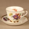 Arabia Kulta-aika kahvikuppi ja lautaset(2) nro III, monivärinen, suunnittelija tuntematon, serikuva, kukka kuva 2