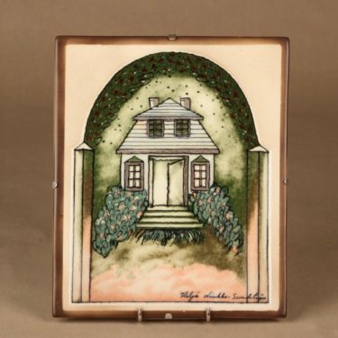 Arabia HLS wall plate Strawberry place designer Heljä Liukko-Sundström