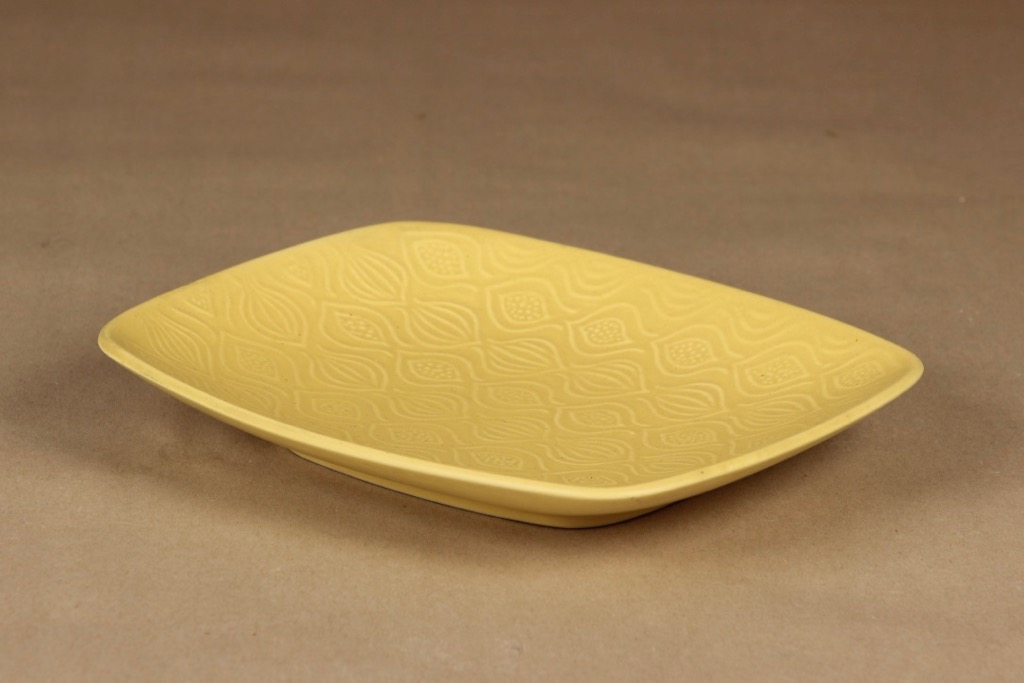 Arabia AL 2 serving plate, yellow designer Anna-Lisa Vainio