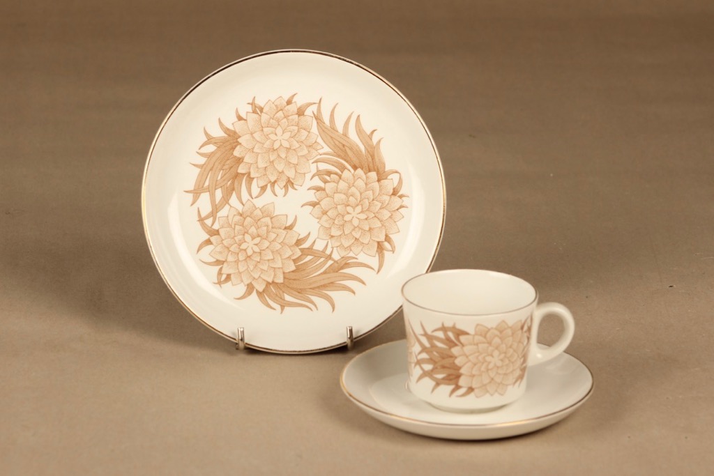 Arabia Pulmu coffee cup and plates(2) designer Raija Uosikkinen