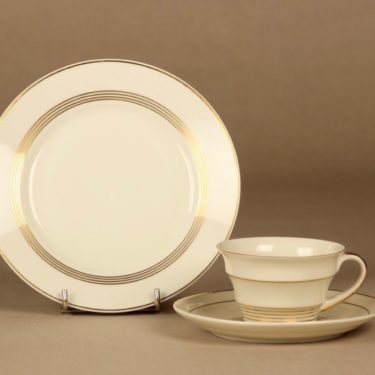 Arabia Vappu kahvikuppi ja lautaset(2), valkoinen, kulta, suunnittelija Greta-Lisa Jäderholm-Snellman,