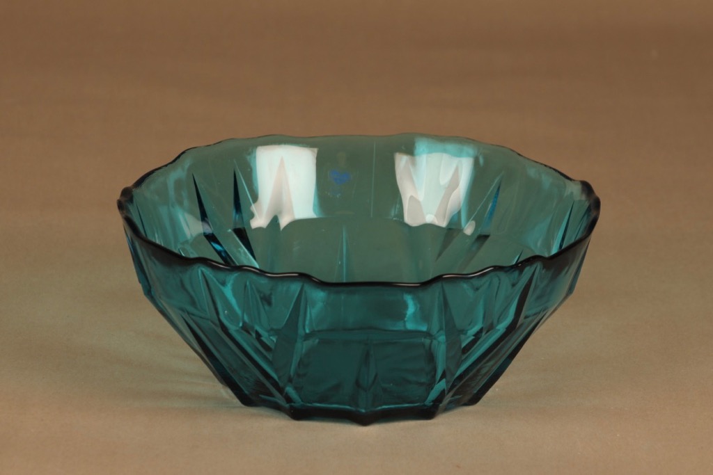 Riihimäen lasi Pohjantähti bowl, green designer Helena Tynell