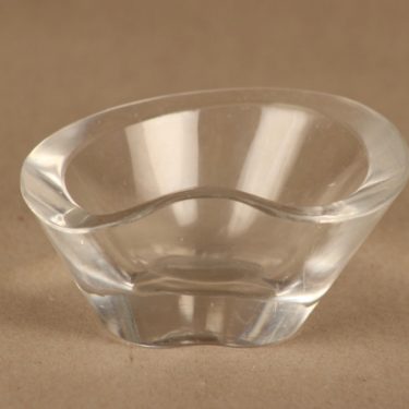 Riihimäen lasi Vaakuna tuhka-astia, signeerattu, suunnittelija Helena Tynell, signeerattu