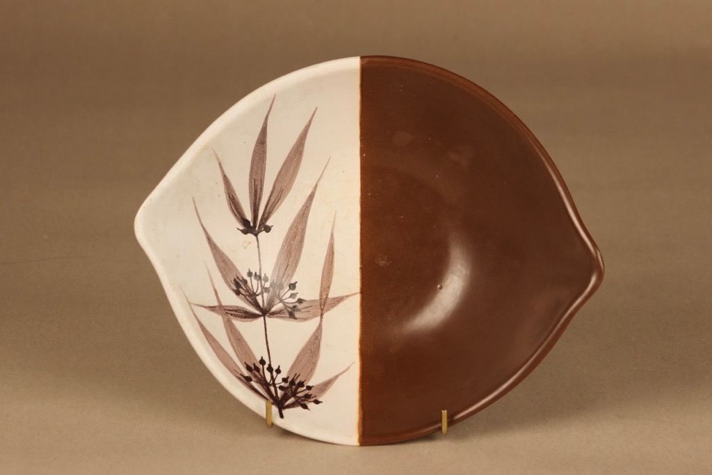 Kupittaan savi malja, käsinmaalattu, suunnittelija Raili Suvanto, käsinmaalattu kuva 2