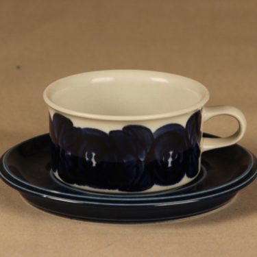 Arabia Anemone teekuppi, käsinmaalattu, suunnittelija Ulla Procope, käsinmaalattu